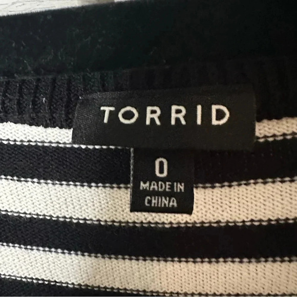 Torrid black & white Striped Sweater red heart elbow patches valentine plus size - Picture 8 of 13